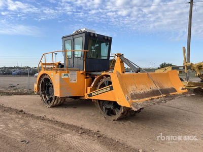 2017 CMI RexPactor SP-3 Rad-Planierraupe