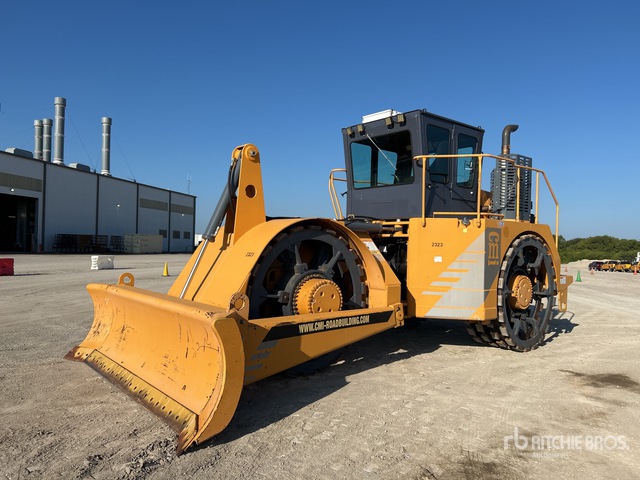Compactor Sp 2018 CMI RexPactor SP-5 Soil Compactor | Ritchie Bros. Auctioneers