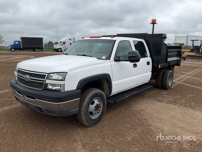 2005 Chevrolet Silverado 4x2 Crew Cab Dump Truck
