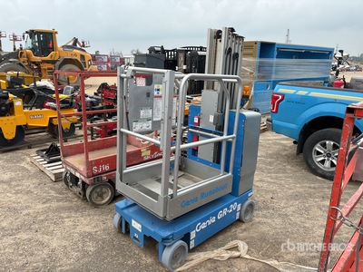 2011 Genie GR-20 Vertical Mast Lift (Inoperable)