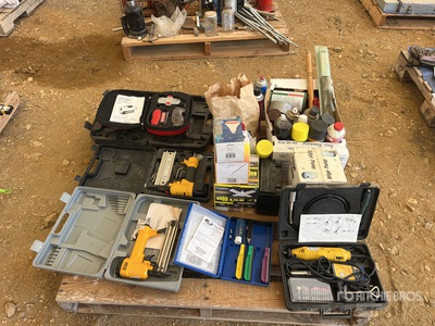 Quantity of (2) Finishing Nailers Articoli da ferramenta e di consumo