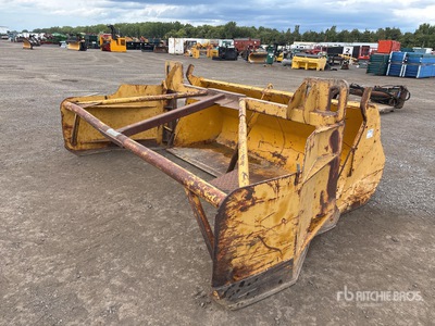 98 in Backhoe Loader Bucket - Fits John Deere 410J