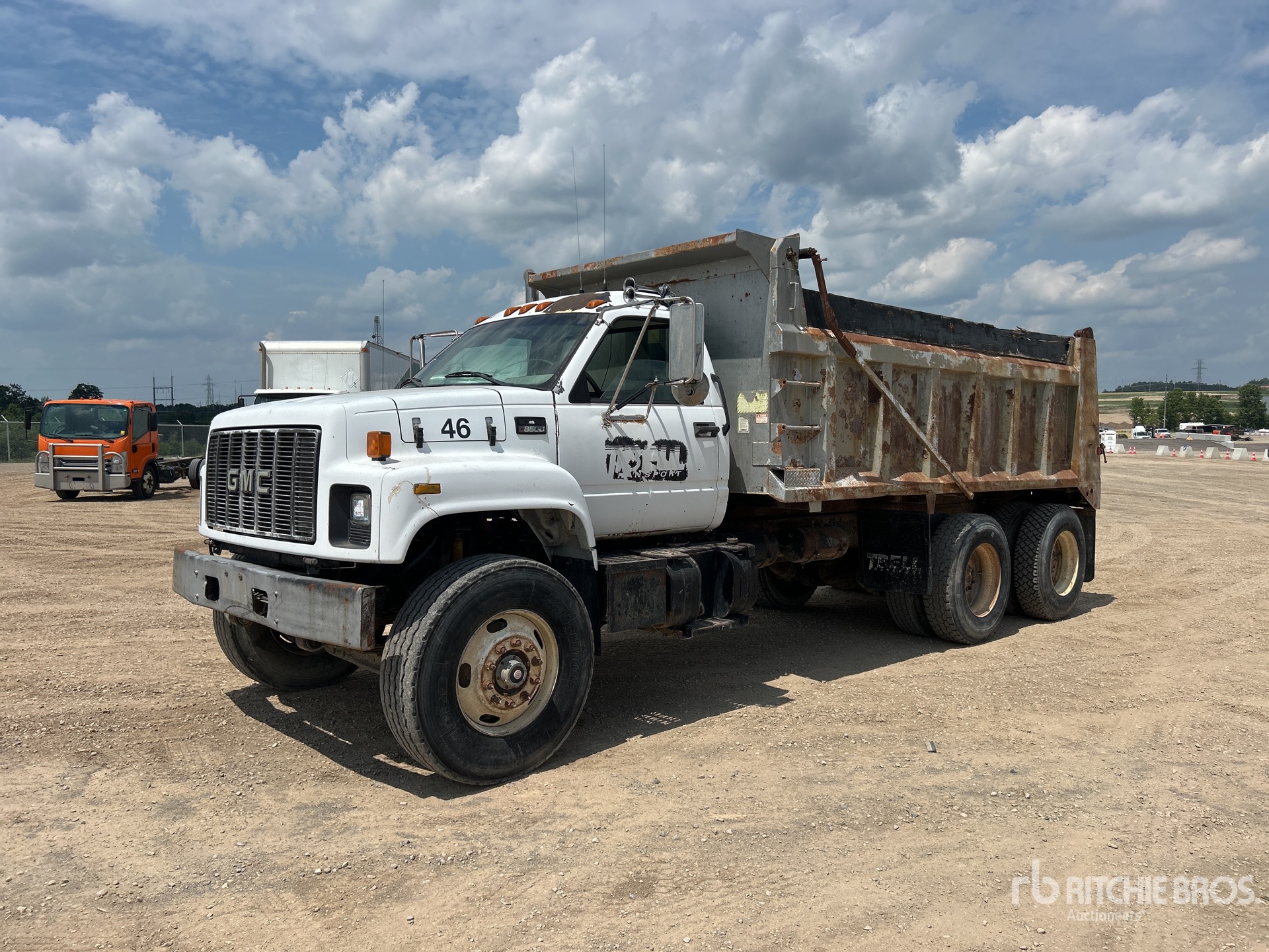 2002 GMC C8500 6x4 T/A Dump Truck