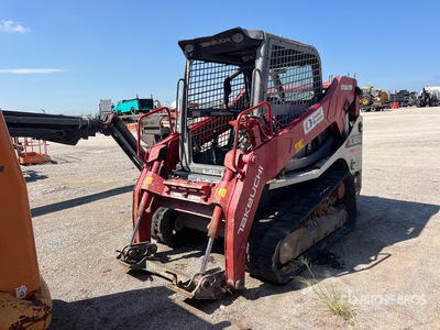 2017 Takeuchi TL10V2 Two-Speed Mini pala cingolata
