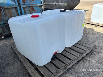 Quantity of (2) 1000 L Polyethylene Food Grade Bulk Totes