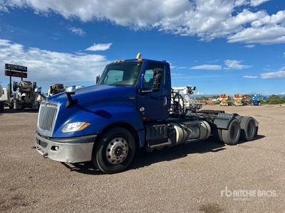 2019 International LT625 6x4 Cabeza Tractora Cabina Corta
