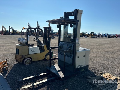 1996 Crown SP3020-30 3000 lb Order Picker