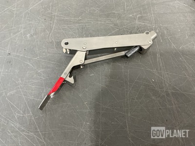Avibank 9482-3 Clamping Catch