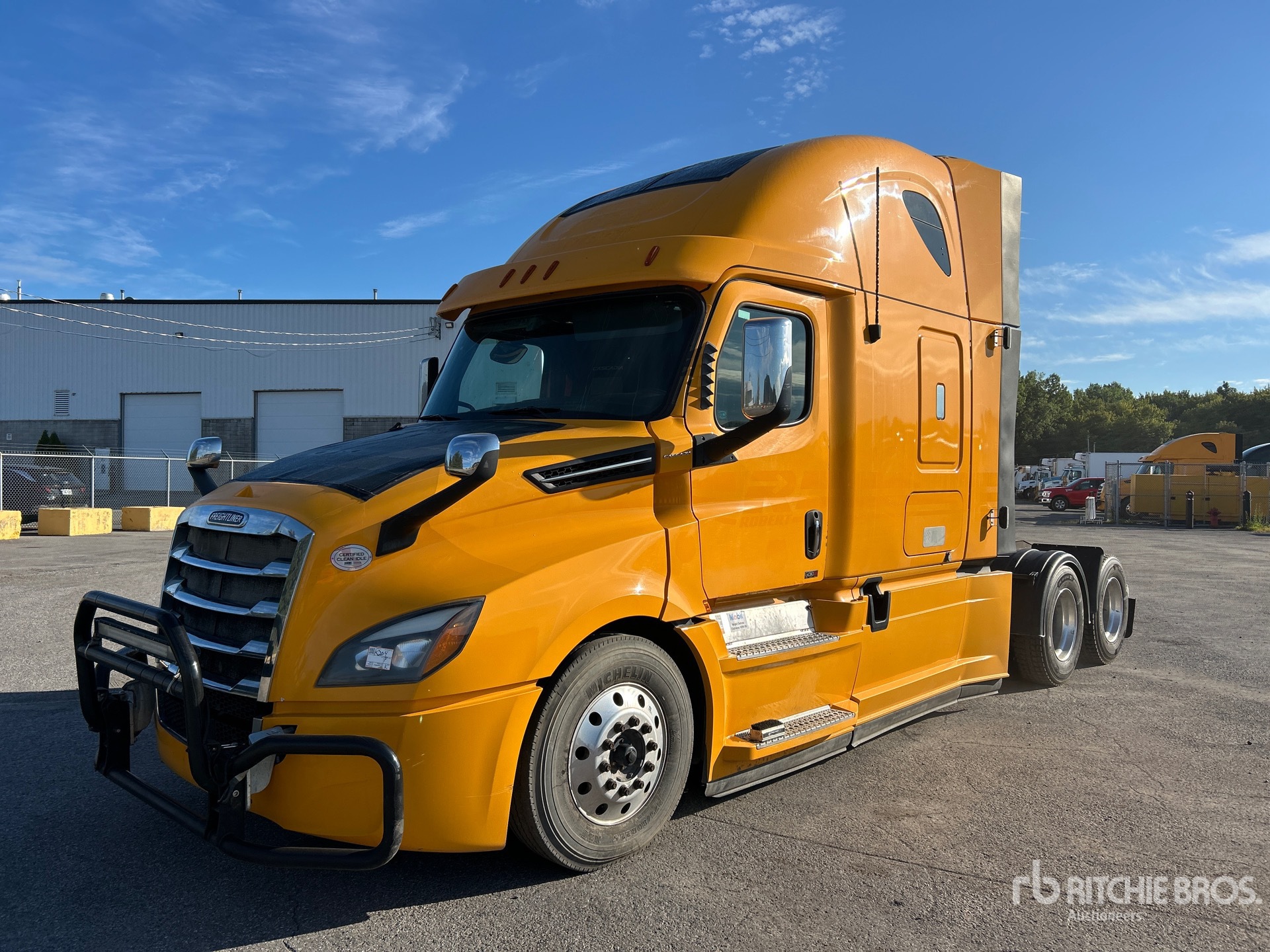 2019 Freightliner Cascadia 126 3- Achs Sattelzugmaschine mit Schlafkabine