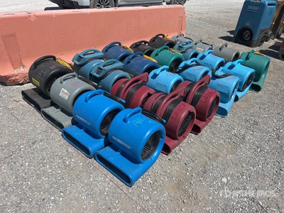 Quantity of (24) Air Movers Varios, tienda, almacen, consumidor