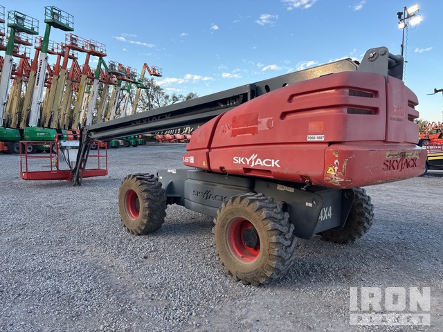 ELEVADOR TELESCóPICO 2016 SKYJACK 4WD SJ66T