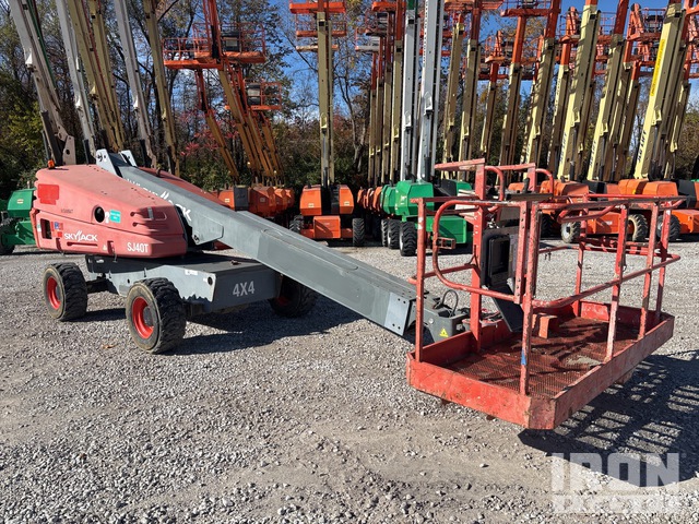 ELEVADOR TELESCóPICO 2016 SKYJACK 4WD SJ40T