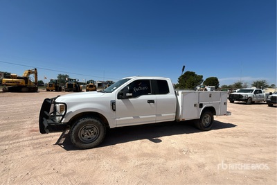 2019 Ford F-250 XL 4x2 Extended Cab Utility Truck
