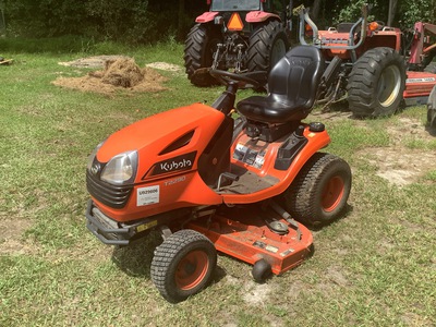 2021 Kubota T2290KWT-48 4x2 Ride-On Tondeuse à gazon
