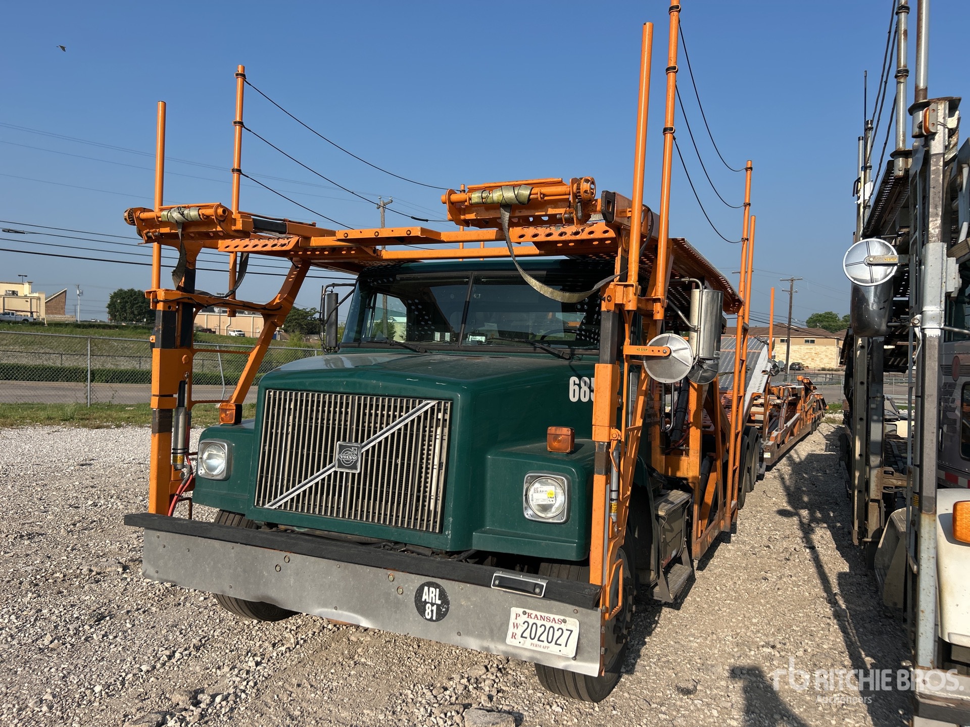 2001 Volvo WAH 6x4 Car Carrier Truck (Inoperable)