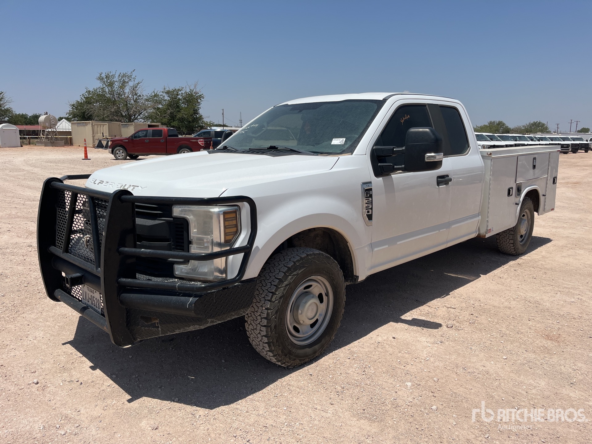 2019 Ford F-250 4x2 Extended Cab Utility Truck