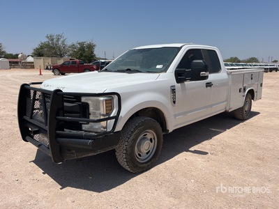 2019 Ford F-250 4x2 Extended Cab Utility Truck