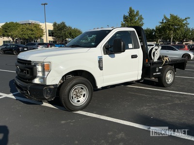 2021 Ford F-350 XL 4x2 Flatbed Truck