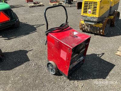 Lincoln Electric 390 A Electric Welder