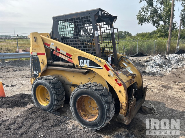 MINI CARGADOR SOBRE RUEDAS 2000 CATERPILLAR 248