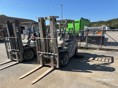 2017 Toyota 8FGU25 4500 lb Pneumatic Tire Carretilla Elevadora