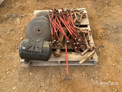 Quantity of Equipment Parts Varios, tienda, almacen, consumidor