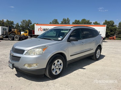 2011 Chevrolet Traverse 2WD  سيارة رياضية متعددة الاستخدامات