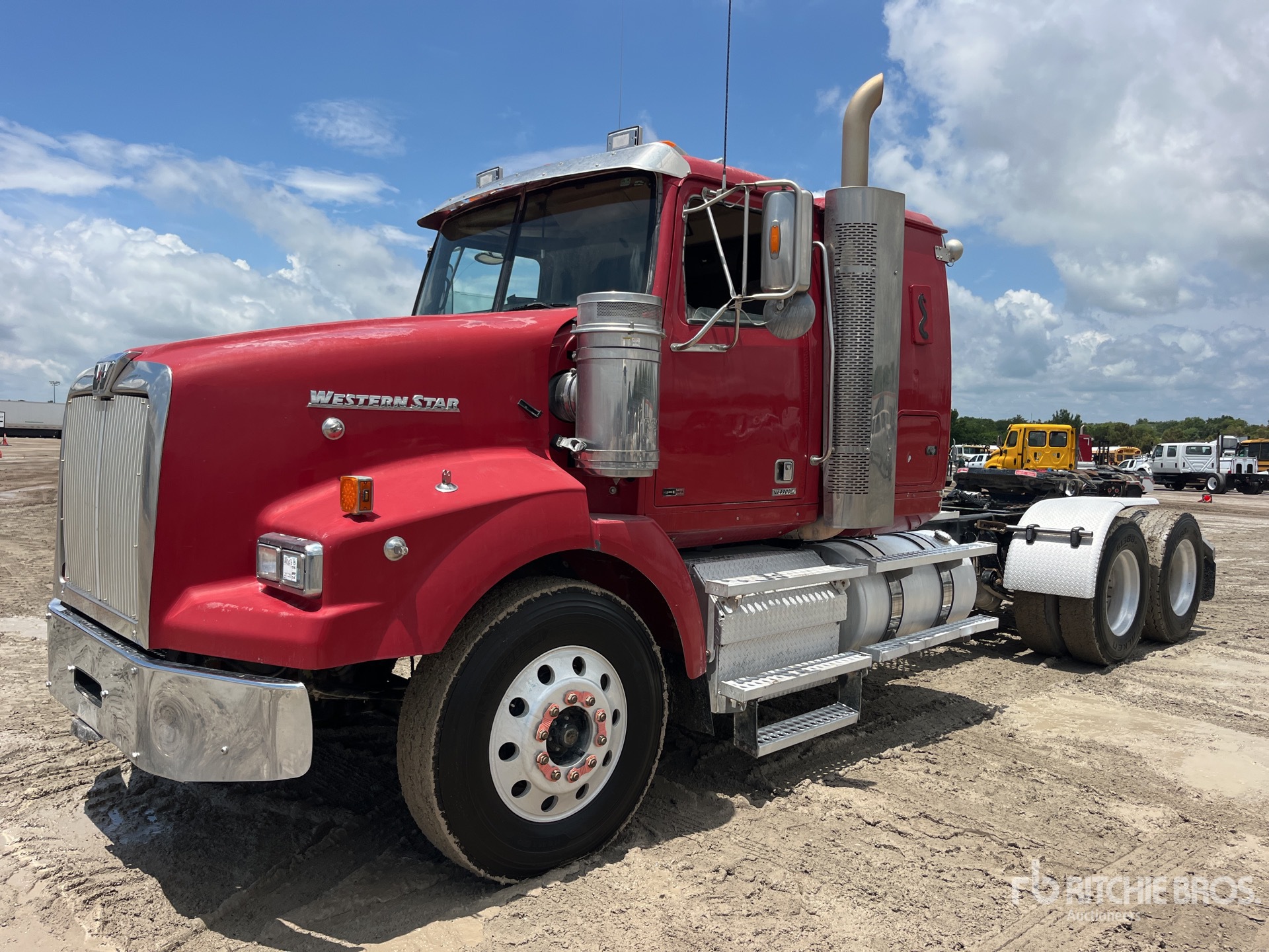 2014 Western Star 4900EX 6x4 T/A Sleeper Truck Tractor (Inoperable)