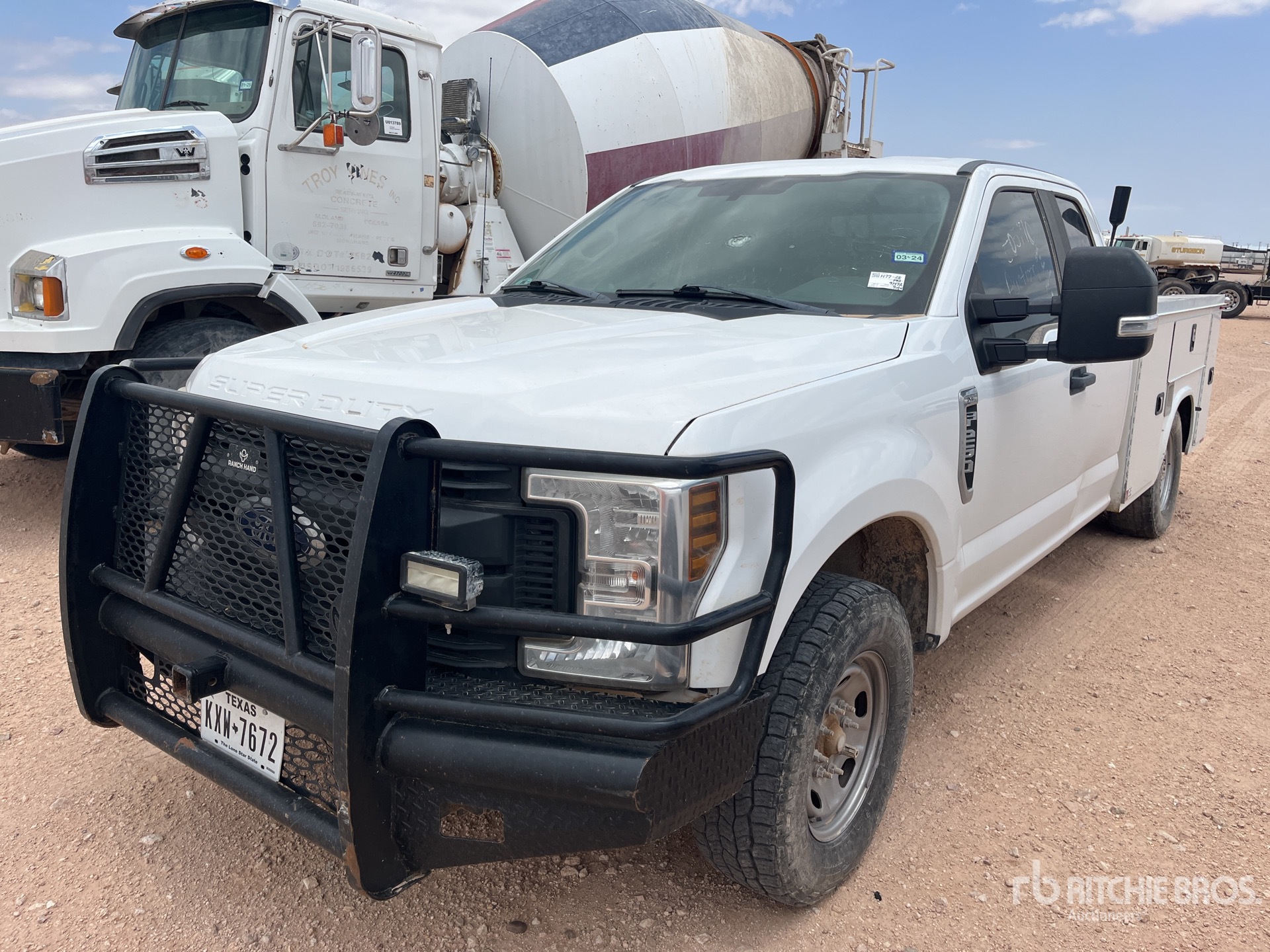 2018 Ford F-250 XL 4x2 Crew Cab Utility Truck