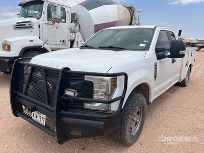 2018 Ford F-250 XL 4x2 Crew Cab Utility Truck