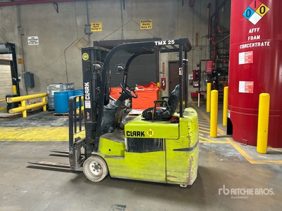 2016 Clark TMX25 4500 lb Electric Forklift