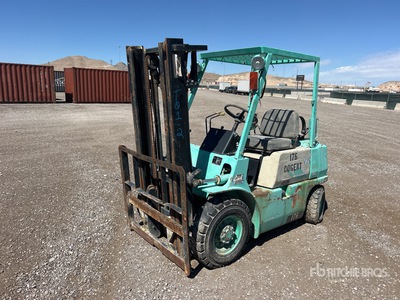 Mitsubishi KFG20 Pneumatic Tire Carretilla Elevadora (Inoperable)