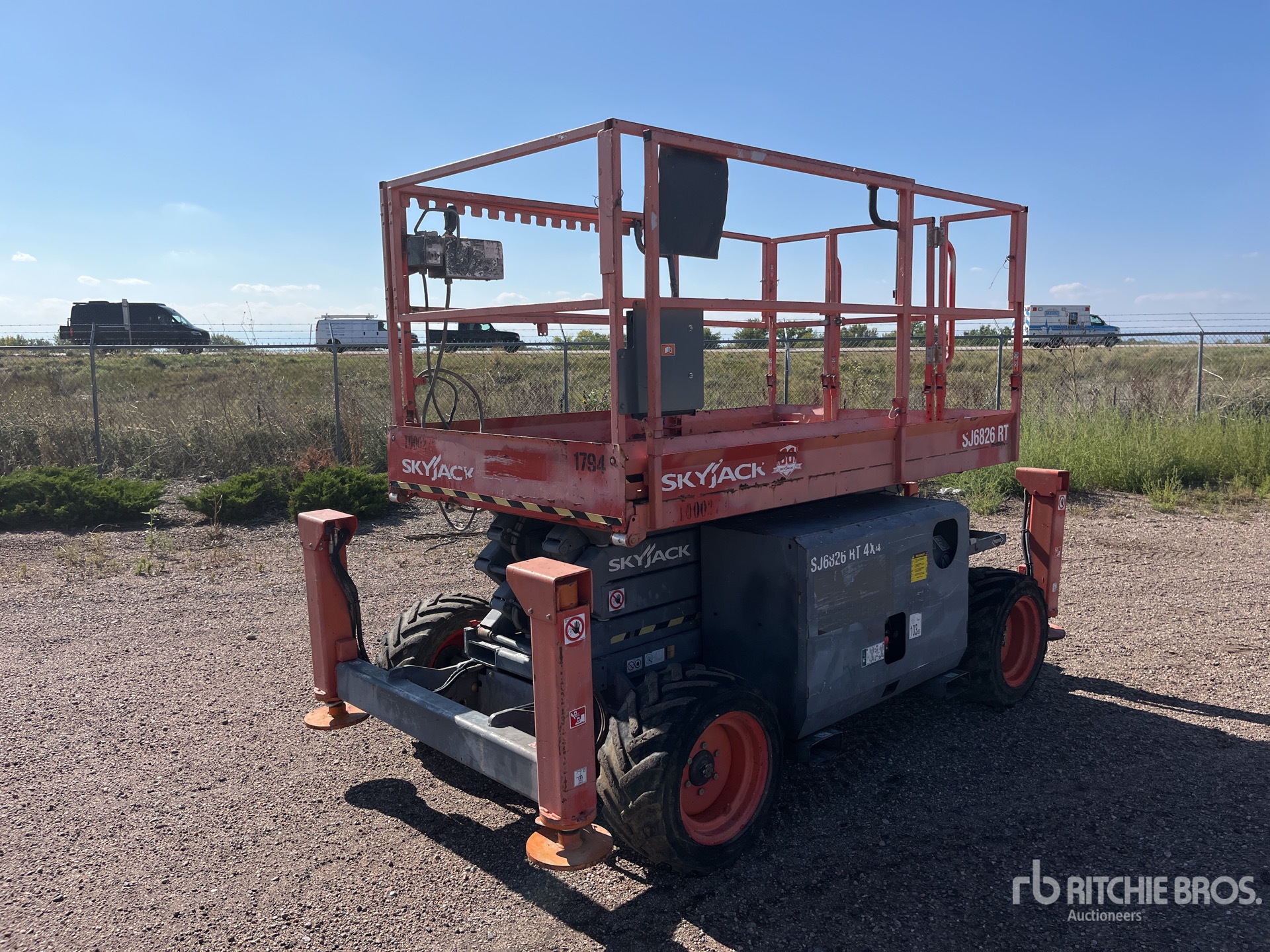 2015 Skyjack SJ6826 RT 4x4 Dual Fuel Elevador de tijera