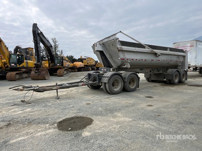2006 Midland 28 ft Quad/A Tipping Trailer
