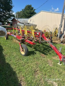 2013 New Holland HT 152 Hay Rake