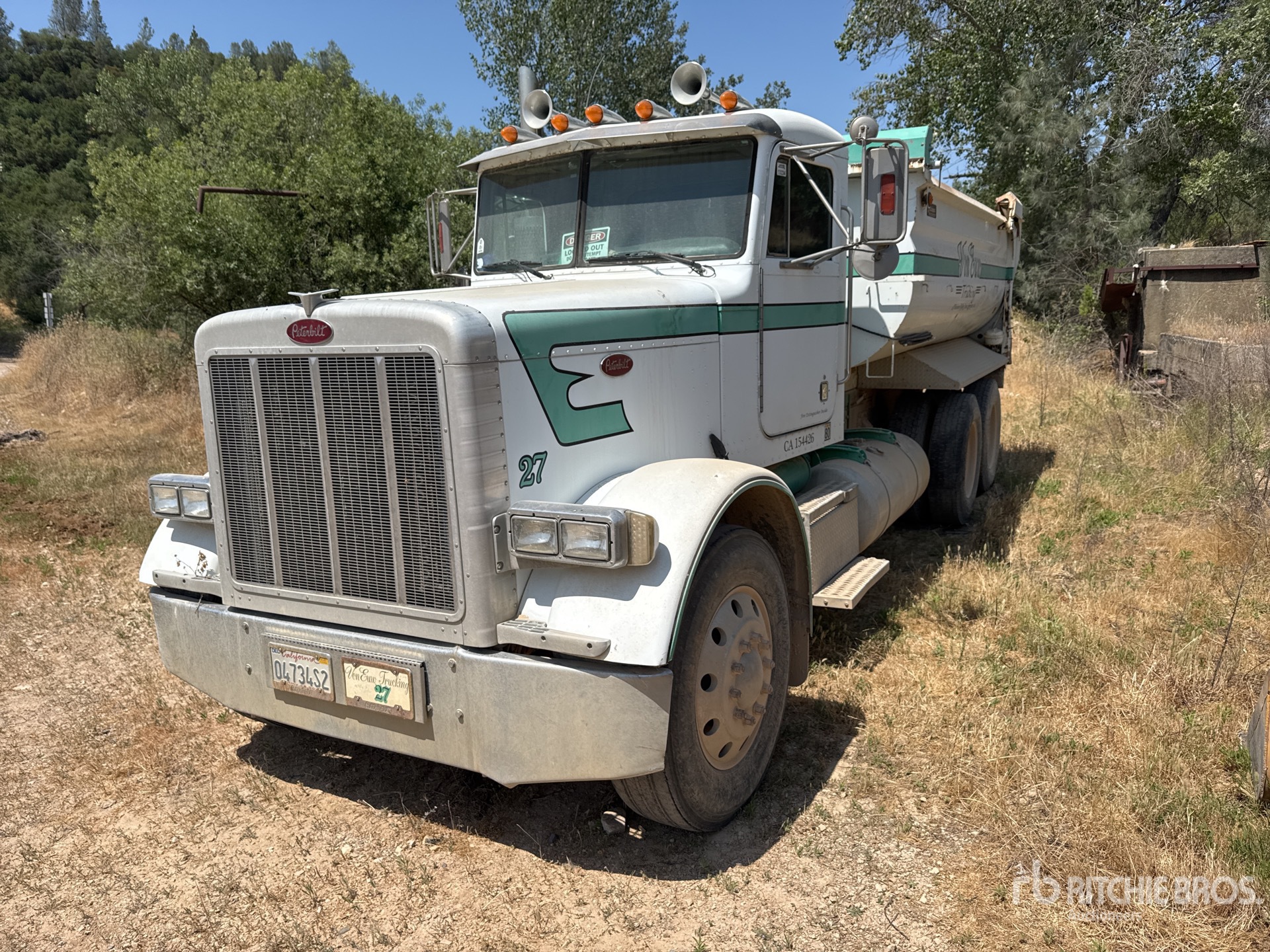2001 Peterbilt 379 6x4 T/A Dump Truck