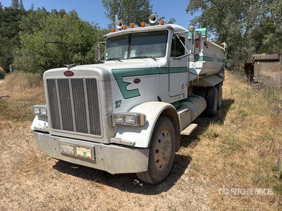 2001 Peterbilt 379 6x4 T/A Dump Truck