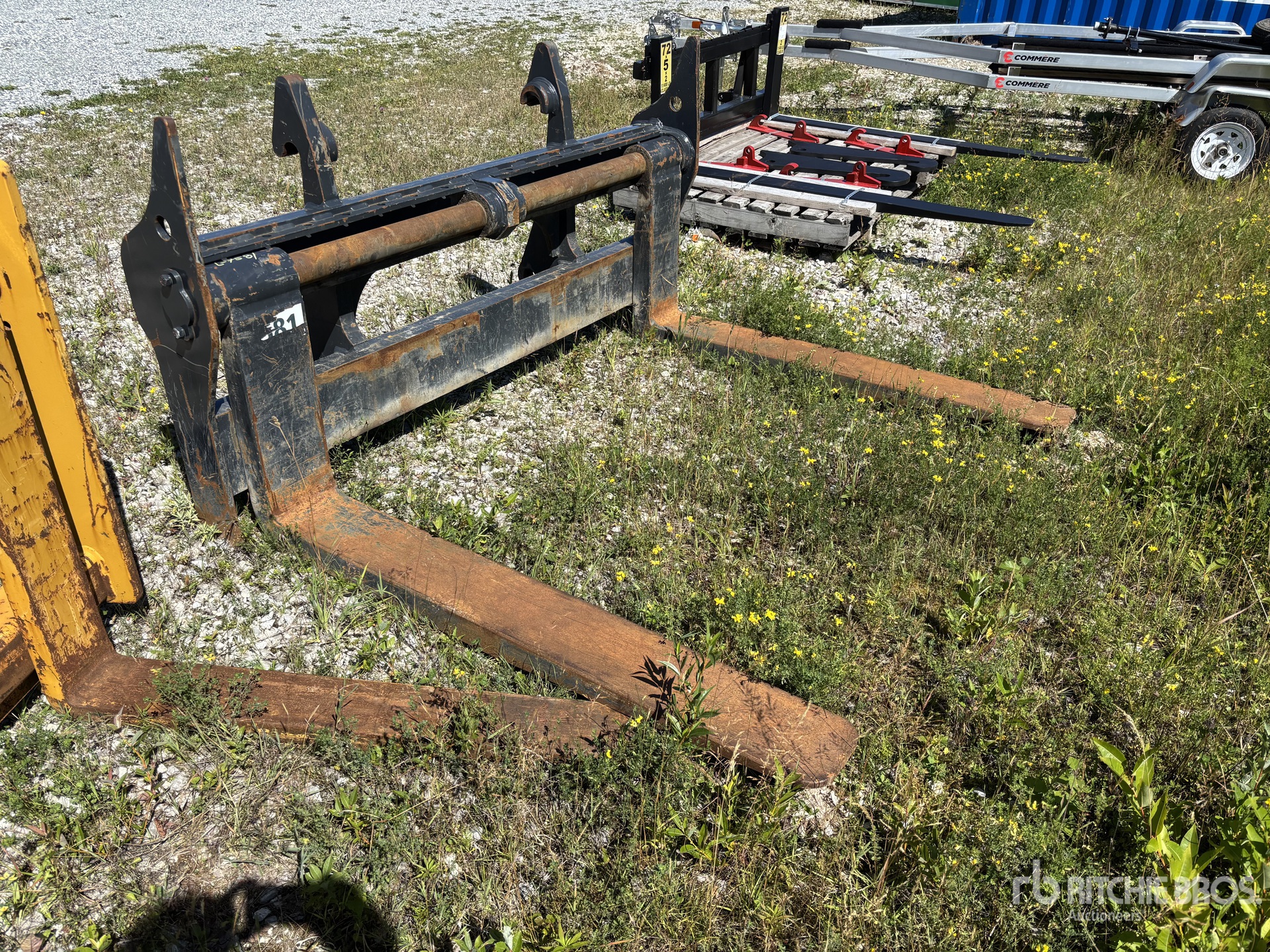 60 in Q/C Wheel Loader Forks