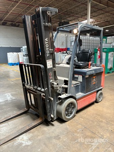 Toyota 8FBCU32 Electric Forklift