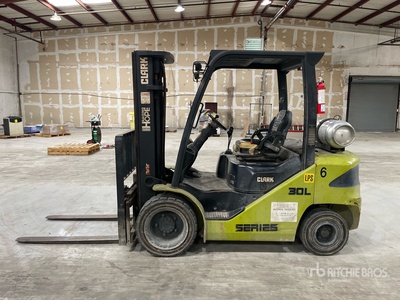 Clark S30L 5750 lb Electric Forklift