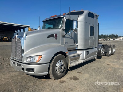 2011 Kenworth T800 8x4 Tracteur routier couchette