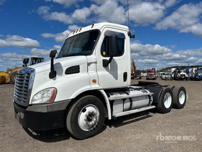 2013 Freightliner Cascadia 113 6x4 Cabeza Tractora Cabina Corta