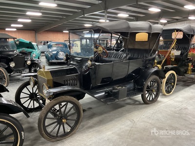 1915 Ford Model T 4-door Touring Klassieke auto