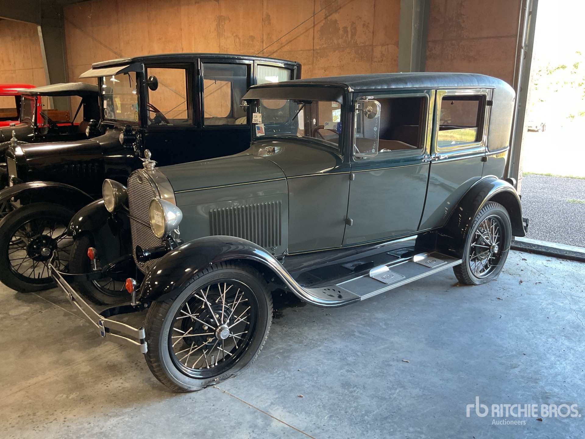 1928 Ford Model A 4-door Sedan Voiture ancienne