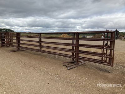 Quantity of (5) 2.5 in x 30 ft Freestanding Livestock Panel