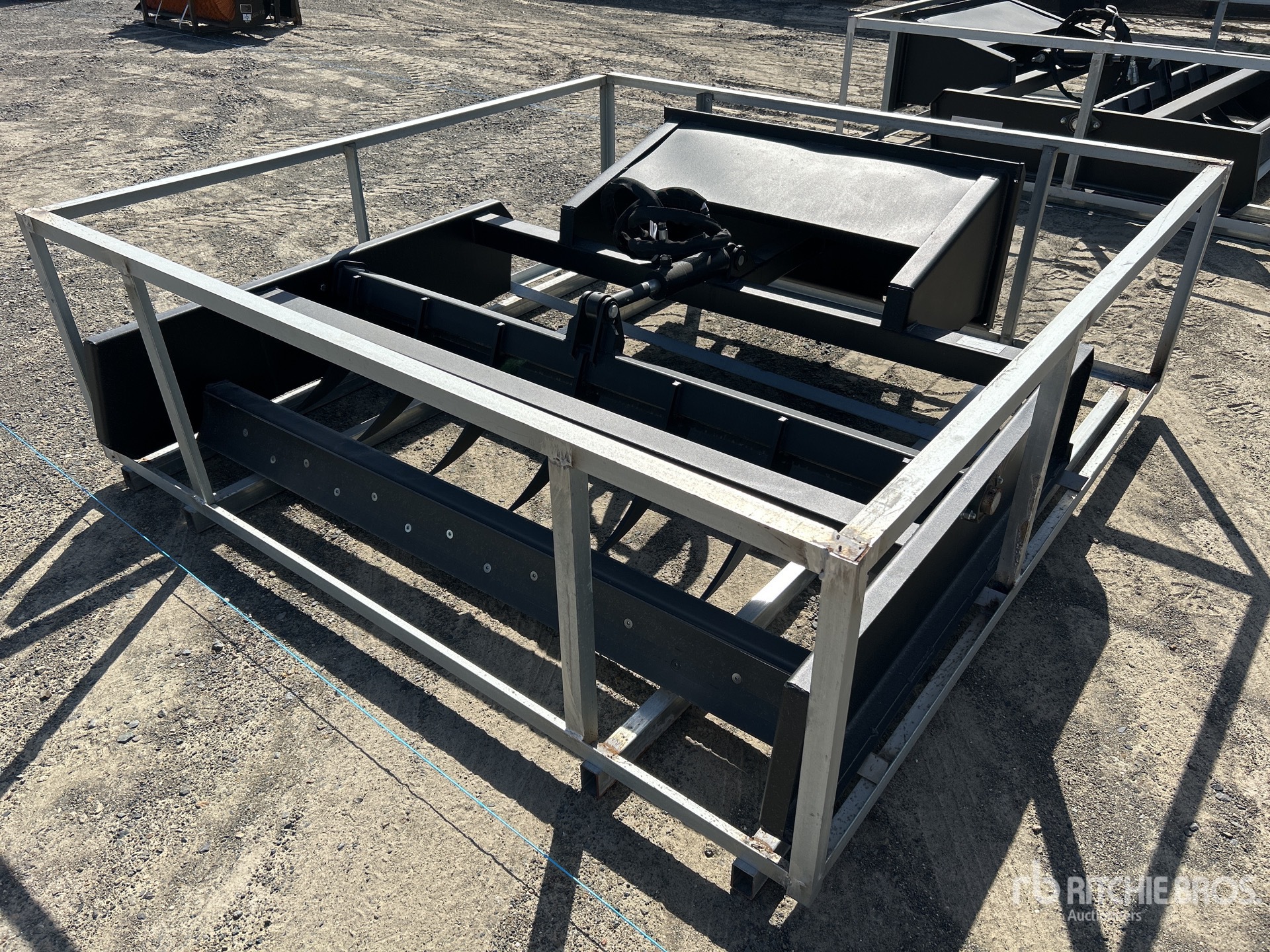 2025 Suihe 1800 mm Skid Steer Box Blade (Unused)