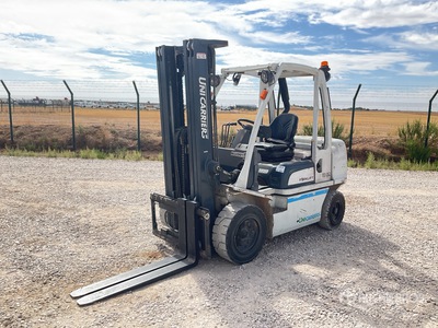 2013 UniCarriers YG1D2A32Q Carretilla Elevadora