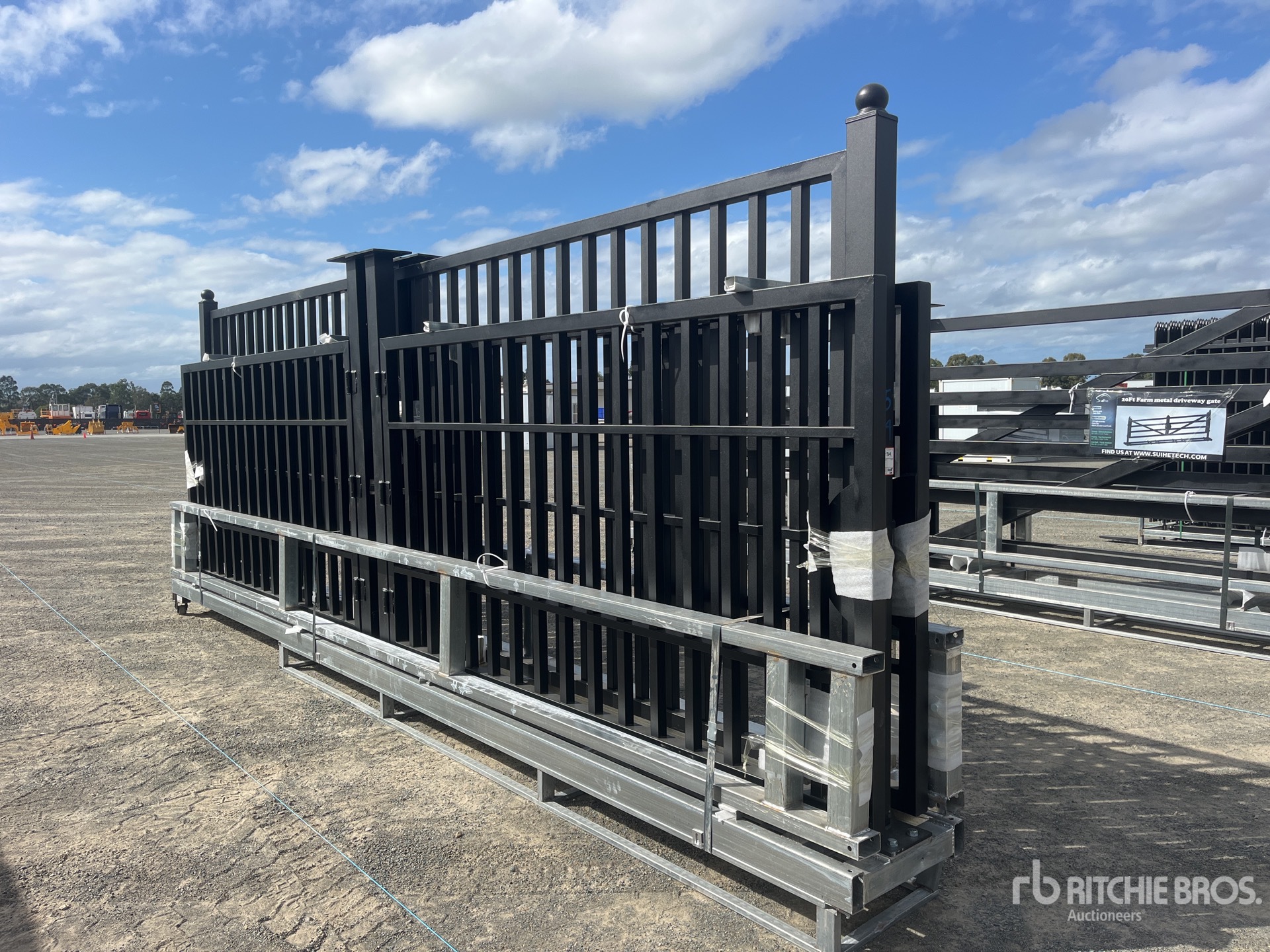 Quantity of (3) Suihe 20 ft Bi-Parting Portail d'entrée (Unused)