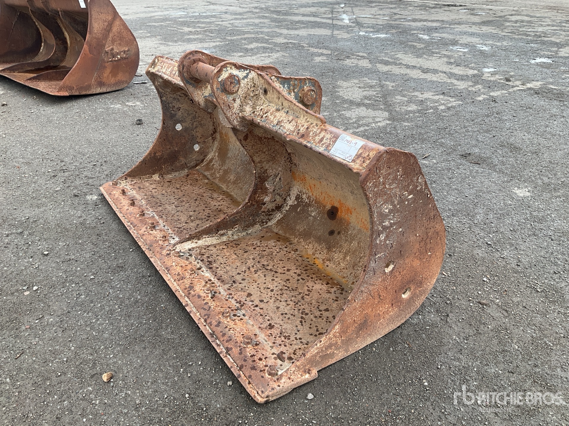 70" Clean-up. Excavator Bucket