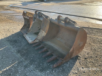 Quantity of (3) Digging Excavator Bucket